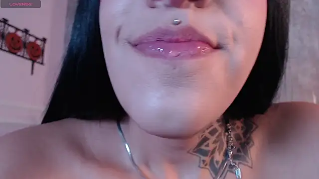 cattleya jensen  online show from 10/13/25, 01:22