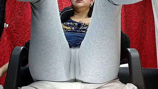 Snapshot of MELANIE_SEX69 chatting on 11/15/25, 09:21 MELANIE SEX69 online show from 11/15/25, 09:21