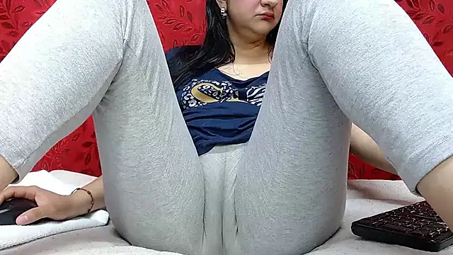 Snapshot of MELANIE_SEX69 chatting on 11/18/25, 09:30 MELANIE SEX69 online show from 11/18/25, 09:30