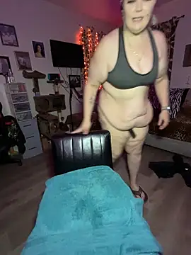 fatfabulous1981 online show from 01/24/25, 08:02