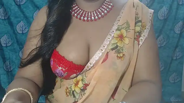 Sophia your online show from 03/17/25, 04:51