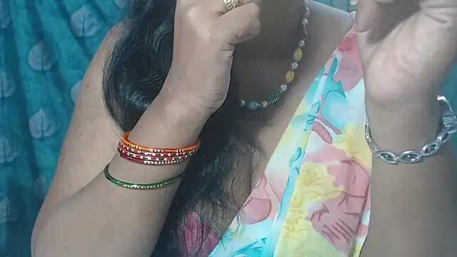 Sophia your online show from 10/06/25, 05:05