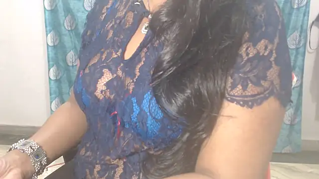 Snapshot of Sophia_your chatting on 05/18/26, 05:19 Sophia your online show from 05/18/26, 05:19