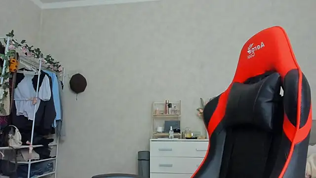 Snapshot of wastforu chatting on 02/26/25, 01:19 wastforu online show from 02/26/25, 01:19