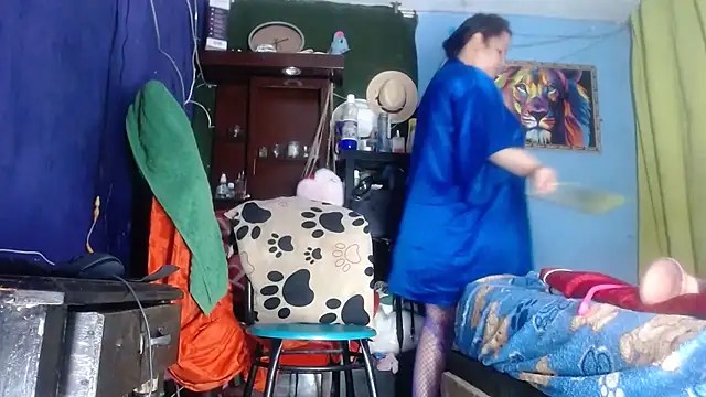 CamelliaLong online show from 10/29/25, 09:49