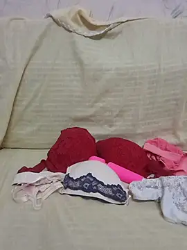 Snapshot of priya0626 chatting on 11/02/25, 03:58 priya0626 online show from 11/02/25, 03:58