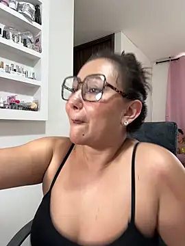 Victoria-Harper online show from 02/06/25, 09:17