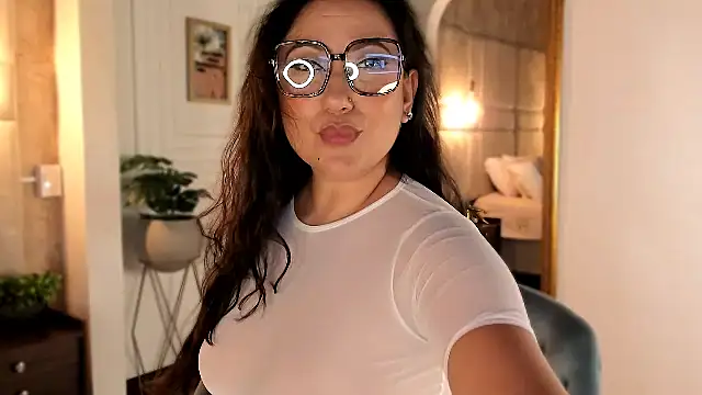 Victoria-Harper online show from 02/11/25, 12:37