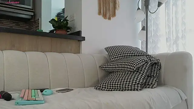 Snapshot of Victoria-Harper chatting on 02/11/26, 01:49 Victoria-Harper online show from 02/11/26, 01:49