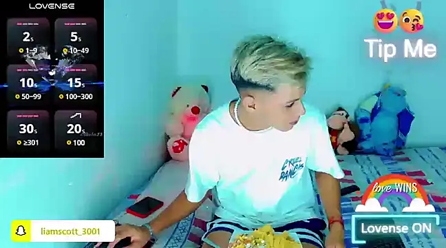 Liamscott  online show from 12/07/24, 03:47