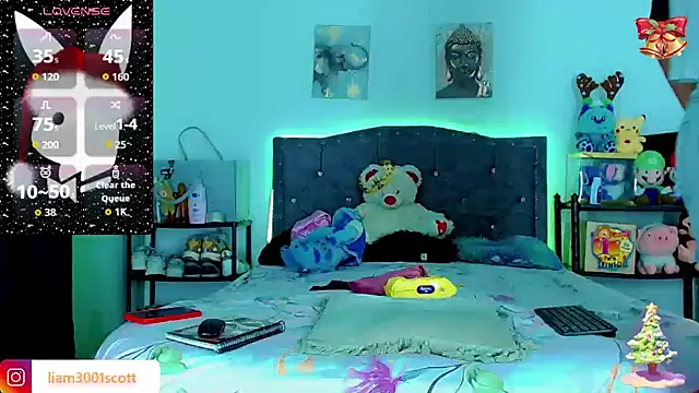 Liamscott  online show from 12/18/25, 10:49