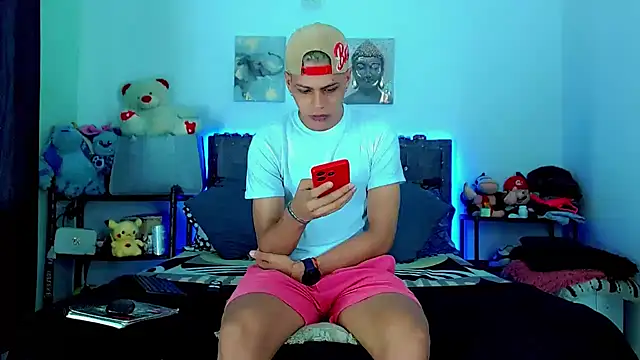 Liamscott  online show from 03/15/26, 06:36