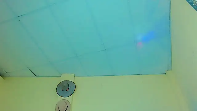 Snapshot of Liamscott_ chatting on 04/21/26, 02:51 Liamscott online show from 04/21/26, 02:51