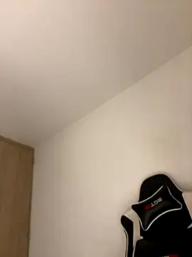 JulianaCastillo online show from 11/10/25, 09:52