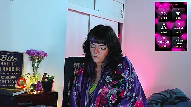 purple em69 online show from 02/05/25, 04:59