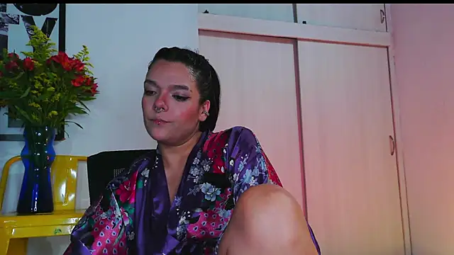 purple em69 online show from 02/08/26, 05:22