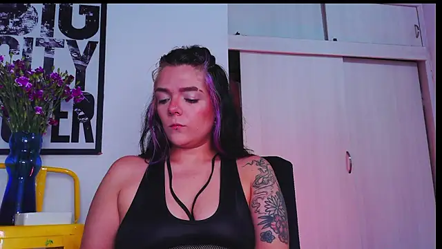 purple em69 online show from 02/22/26, 09:24