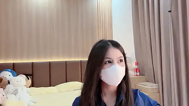 Jennie Spa online show from 10/04/25, 03:43