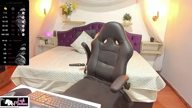 Snapshot of Destiny__Hall chatting on 09/13/25, 04:12 Destiny Hall online show from 09/13/25, 04:12