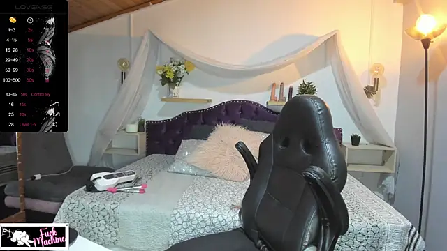 Snapshot of Destiny__Hall chatting on 10/11/25, 04:01 Destiny Hall online show from 10/11/25, 04:01