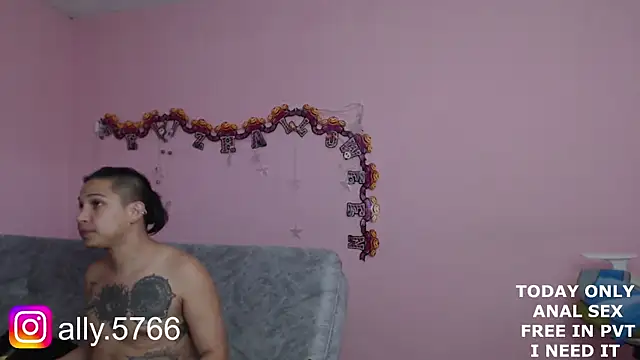 Snapshot of CoreAlejito chatting on 11/07/25, 09:26 CoreAlejito online show from 11/07/25, 09:26