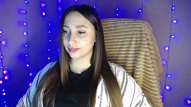 Snapshot of QueenOfAngels chatting on 01/16/25, 08:00 QueenOfAngels online show from 01/16/25, 08:00