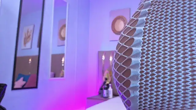 sarah cruzz  online show from 11/26/25, 01:28