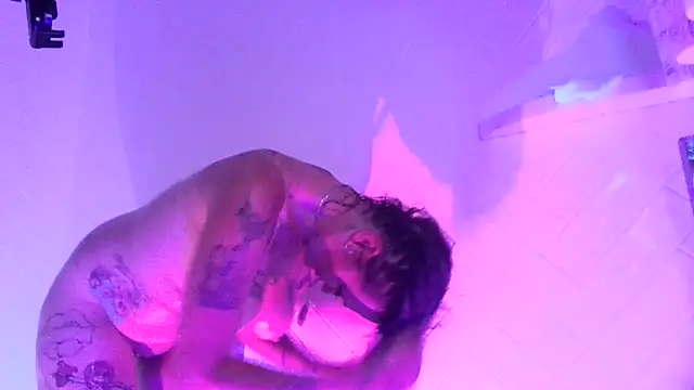 renegade vyxxen online show from 12/15/24, 06:18