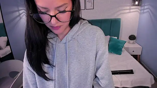 katherin smith  online show from 12/07/24, 10:23