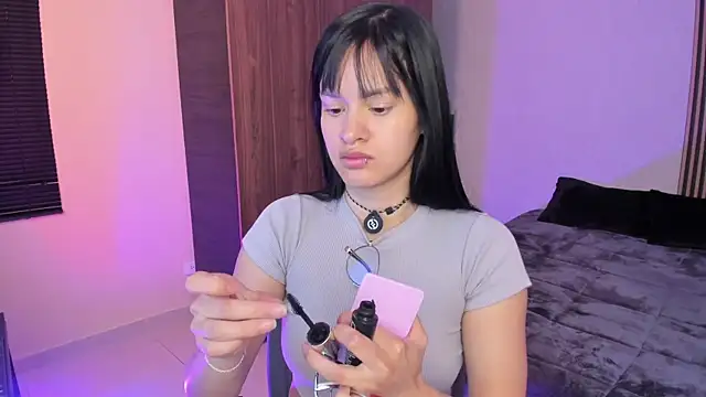 katherin smith  online show from 09/10/25, 12:49