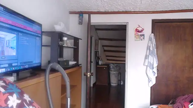 LucifernandaSw online show from 02/12/25, 09:54