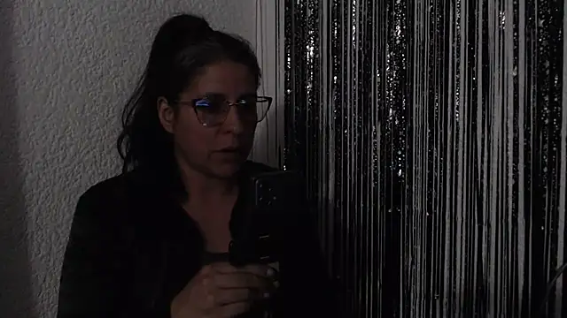 LucifernandaSw online show from 02/28/25, 04:21