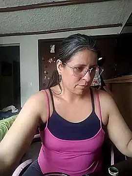 LucifernandaSw online show from 04/30/26, 06:58