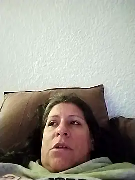 LucifernandaSw online show from 05/17/26, 10:44