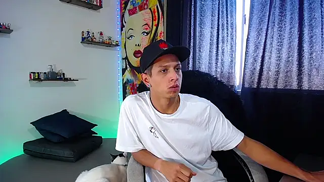 Snapshot of HillAndJack333 chatting on 01/15/25, 02:02 HillAndJack333 online show from 01/15/25, 02:02