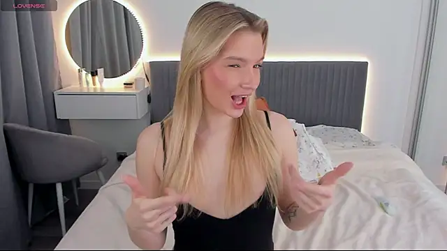 CassieRayss online show from 02/16/25, 11:05