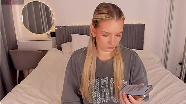 CassieRayss online show from 03/17/26, 08:06