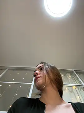 Snapshot of hotAssHell_ chatting on 12/10/24, 09:44 hotAssHell online show from 12/10/24, 09:44