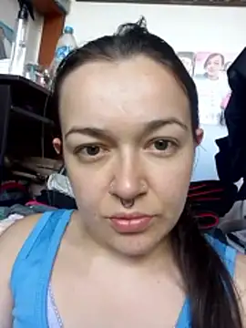 Snapshot of Angela_18honey chatting on 04/01/26, 07:11 Angela 18honey online show from 04/01/26, 07:11