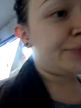 Snapshot of Angela_18honey chatting on 04/18/26, 09:26 Angela 18honey online show from 04/18/26, 09:26