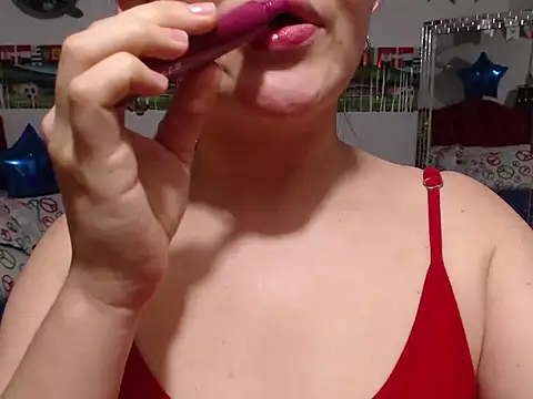 Snapshot of Angela_18honey chatting on 06/25/26, 03:17 Angela 18honey online show from 06/25/26, 03:17