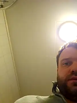 Snapshot of Machoviking1 chatting on 12/01/25, 07:46 Machoviking1 online show from 12/01/25, 07:46