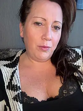 xsexycurvymilf online show from 01/15/25, 08:41