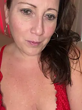 xsexycurvymilf online show from 02/14/25, 12:03
