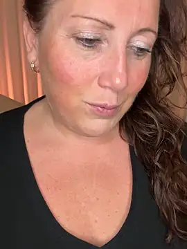 xsexycurvymilf online show from 10/29/25, 02:52