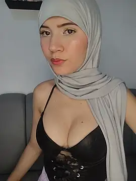 hanaa 18 online show from 04/13/26, 09:09