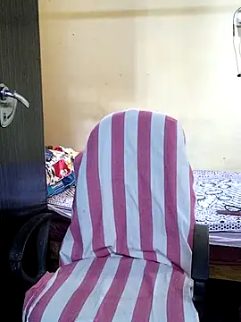 Snapshot of Susma-Telugu chatting on 12/20/25, 06:20 Susma-Telugu online show from 12/20/25, 06:20