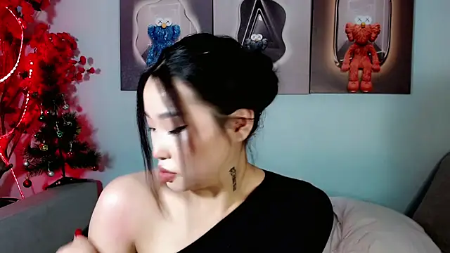 Snapshot of ichiben chatting on 01/01/25, 03:03 ichiben online show from 01/01/25, 03:03