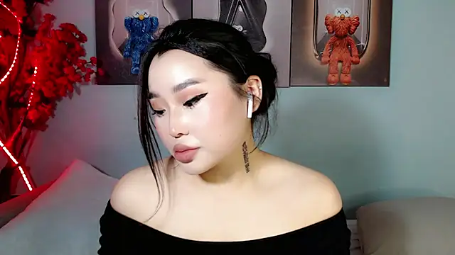 Snapshot of ichiben chatting on 02/25/25, 12:03 ichiben online show from 02/25/25, 12:03