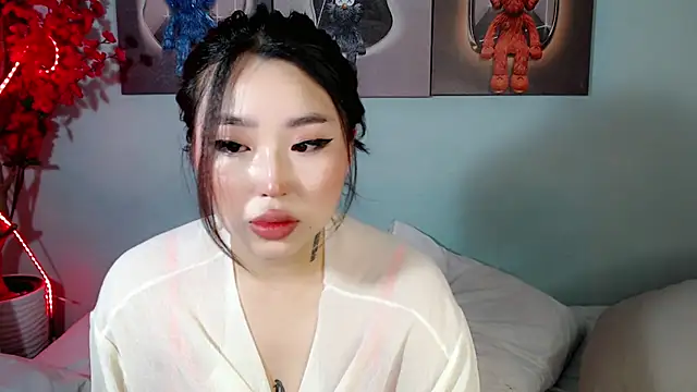 Snapshot of ichiben chatting on 03/23/25, 12:26 ichiben online show from 03/23/25, 12:26